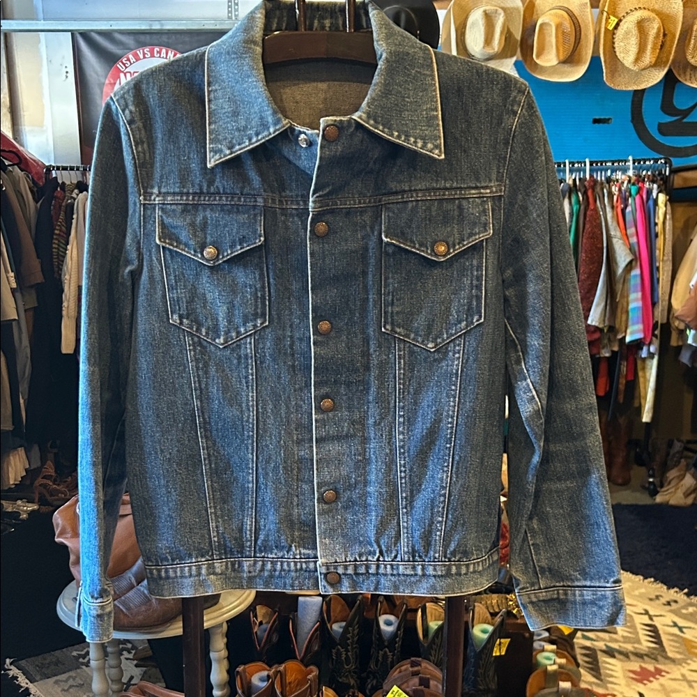Vintage Classic Denim Jacket with Snaps